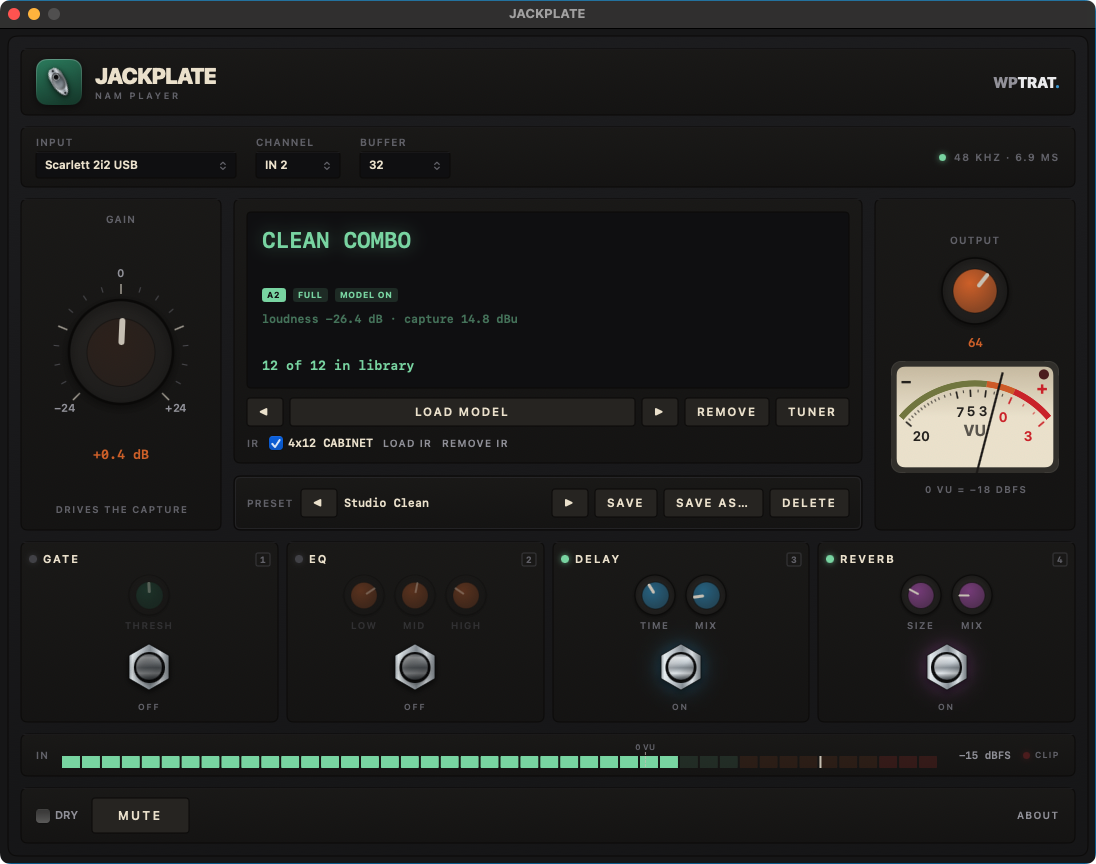 The Jackplate window on macOS. A NAM capture called CLEAN COMBO is loaded on the green display with an A2 badge, a 4x12 cabinet impulse response is switched on, the gain knob sits at +0.4 dB, four effect cards run along the bottom and the analogue VU meter on the right reads near 0 VU while a chord rings out.